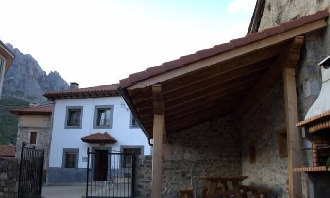 Posada de Valdeon Cottage | Burón House for 10 people