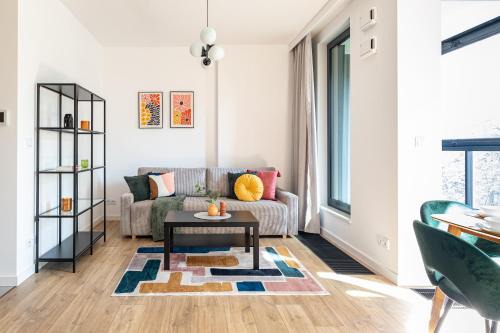Mirow Apartment | Business Suite Grzybowska 37 by VAYA STAYS
