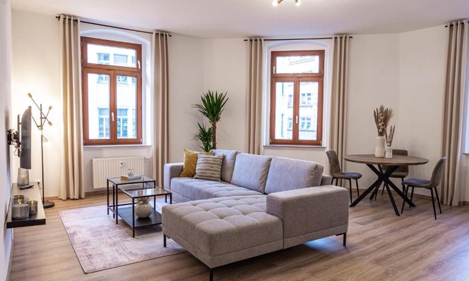Sonnenberg Apartment | Business - YR Apartment - Citynah, WLAN, Drucker