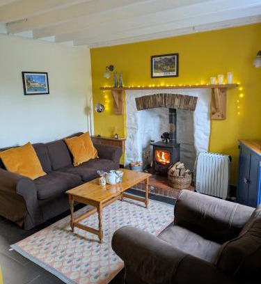 Cwrt House | Bwthyn Heddwch - Peace Cottage