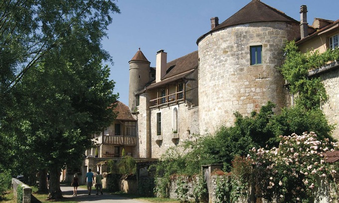 Noyers-sur-Serein House | Côté-Serein Chambre La courtine