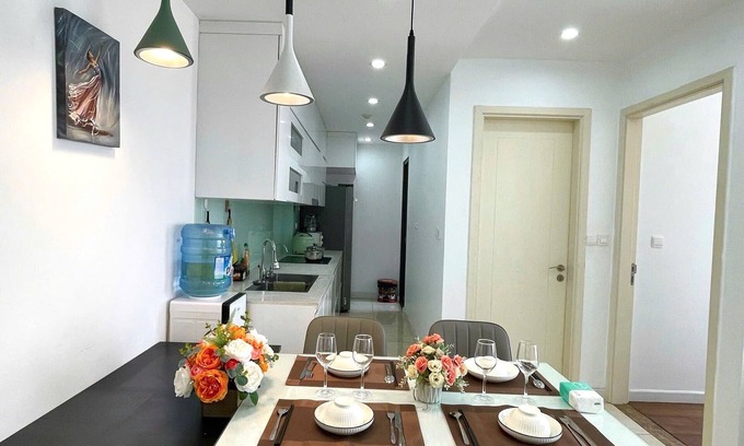 Trung Hoa Nhan Chinh Apartment | Căn hộ 2 phòng ngủ, 2 phòng tắm đầy đủ tiện nghi - Vinhomes D'Capitale