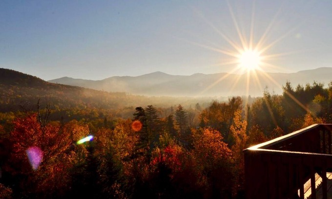 Bretton Woods House | C3 Crawford Ridge Townhome with views - walk to ski lodge/slopes, dog friendly!