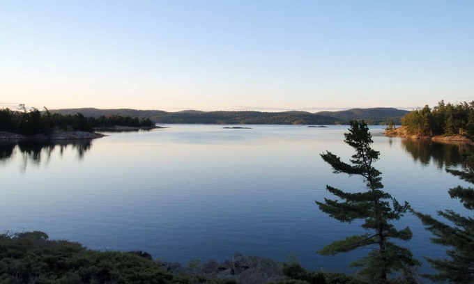 Jumbo Island Cottage | McGregor Bay Heritage Log Lodge Pet Friendly