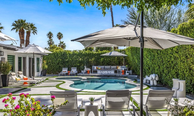 El Mirador House | Caballeros Palms - Fantastic Indoor/Outdoor style!