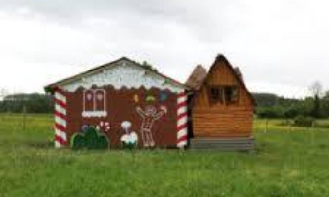 Cerans-Foulletourte Cabin | Cabane chaletin the wood