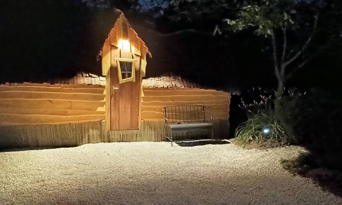 Servignat Cabin | Cabane Enchantée Type Mobil-home au Cœur de la Nature Bressane
