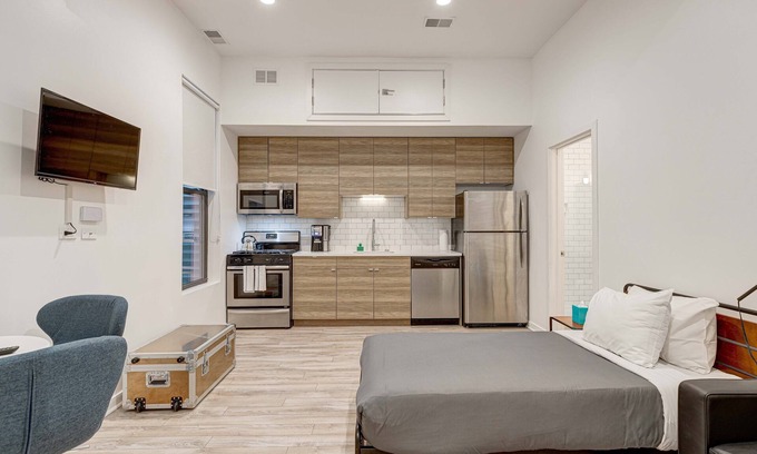 River West Apartment | Cabin 105 by 747 Lofts