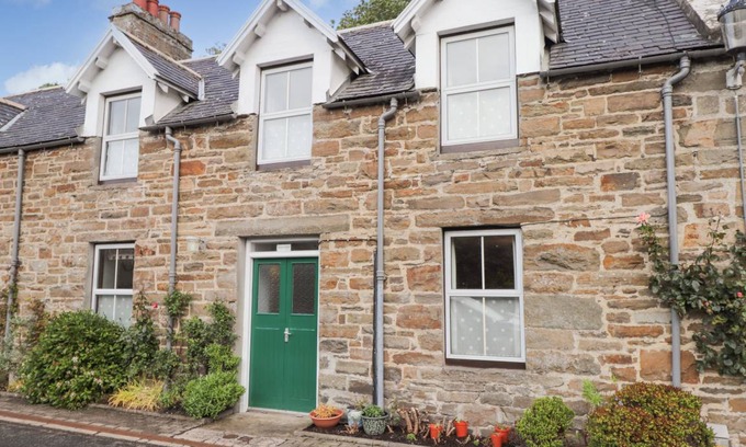 Dunbeath Cottage | Cabin ∙ 2 bedrooms ∙ 3 guests