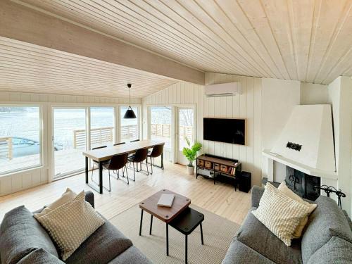 Hole House | Cabin By Lake Tyrifjorden With Water Views
