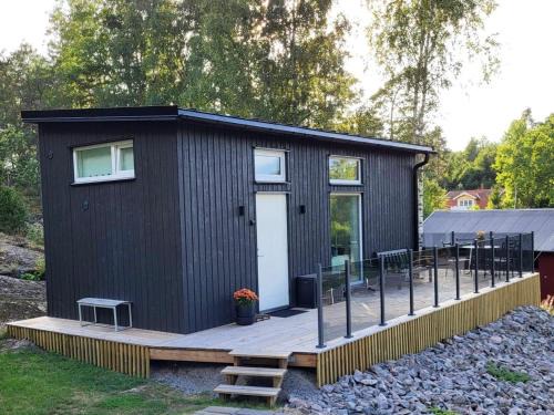 Eskilstuna Apartment | Cabin in the woods, close to Lake Mälaren