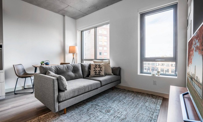 MIT Apartment | Calming Kendall Square Studio w/Gym, near MIT by Blueground
