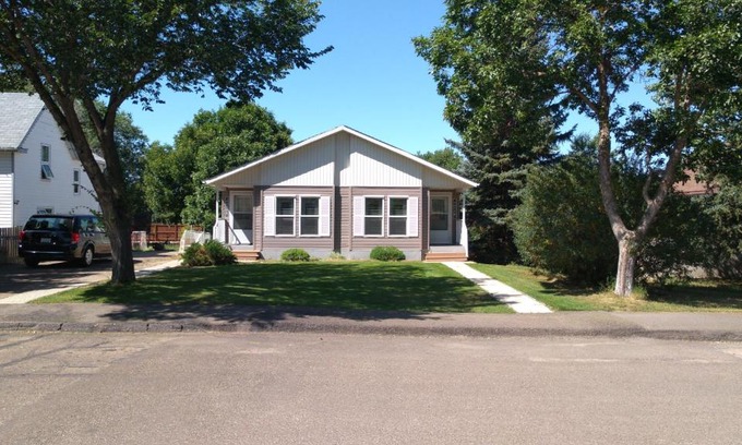 Gull Lake Apartment | Campbell's Accommodations