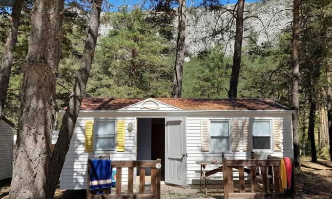 Saint-Auban House | Camping 2 étoiles - Piscine - ccbaei0