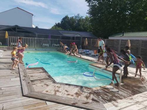 Surgeres Other | Camping 3 étoiles - Piscine - ccbbbf0