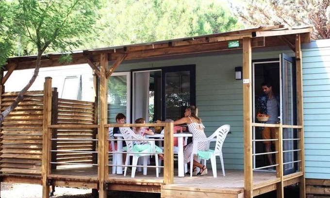 Bessan House | Camping 4 étoiles - Parc aquatique - eeidfh