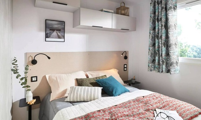 Stella-Plage House | Campsite La Forêt Stella-Plage * - Duo Cocoon Cottage -1 bedroom with sheets and deckchairs, the perfect getaway 18 m2 1 or 2 people 2 people