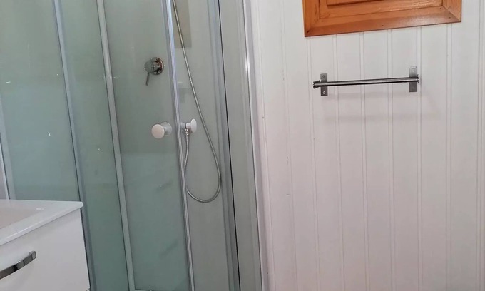 Paluds de Noves Ski Chalet | Campsite Verbela village * - Chalet 35m2 - 2 bedrooms 4 to 6 people - 4 pers. included in the tariff