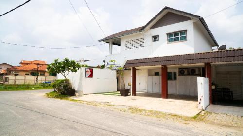 Bandar Kota Bharu Apartment | Canal Dusun Muda Homestay Kota Bharu