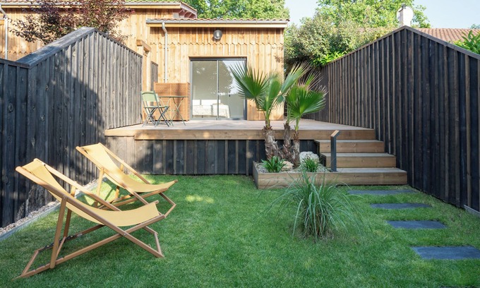 Cazaux House | Canal-side Maison du Lac in Cazaux