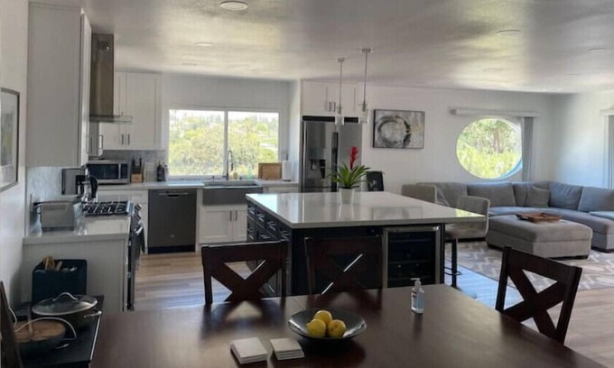 Clairemont Mesa West House | Canyon Views & Modern Upgrades