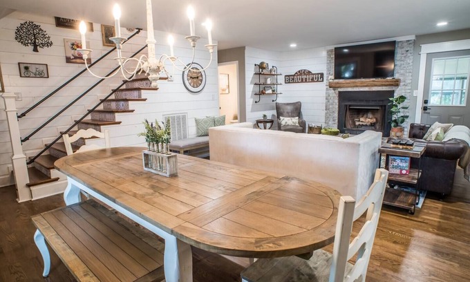 Madison House | Cape Cod Farmhouse ~ @hgtvbnb ~ Charmingly Remodeled near Downtown Madison!