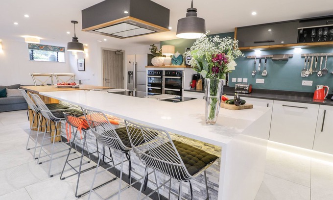 Llanrug Cottage | Capel Mawr, Basement 19