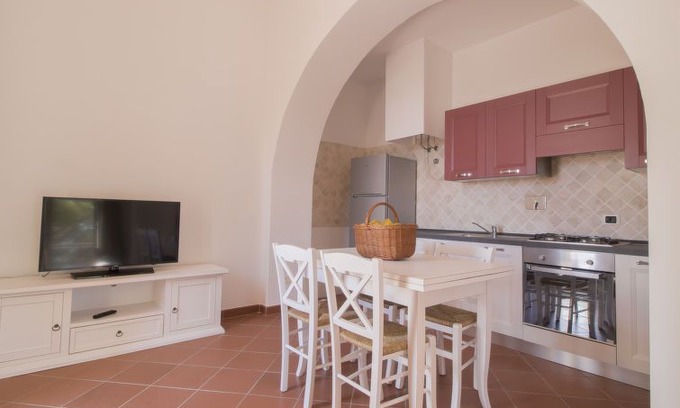 Capo D'arco Apartment | Capo d'Arco Apartment, Sleeps 4 with Pool, Air Con and WiFi