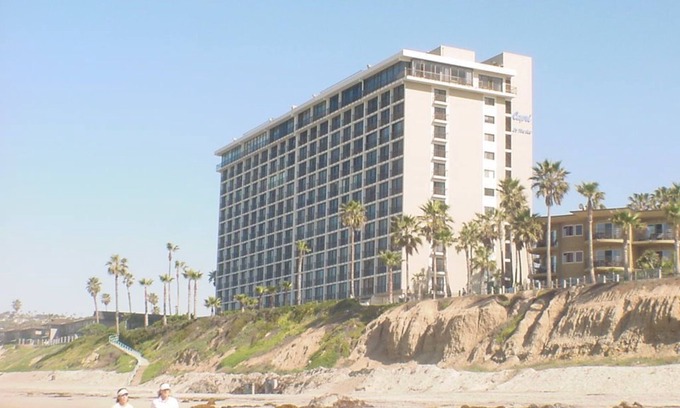 North Pacific Beach Condo | Capri Beach Accommodations
