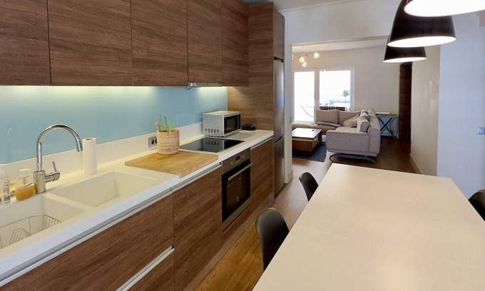 Nea Smirni Apartment | Captain's Luxury Suite