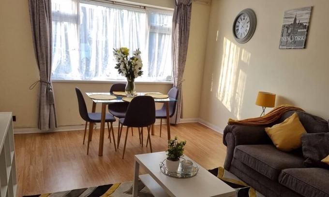 Belvedere Apartment | Captivating 2-Bed Apartment in Belvedere