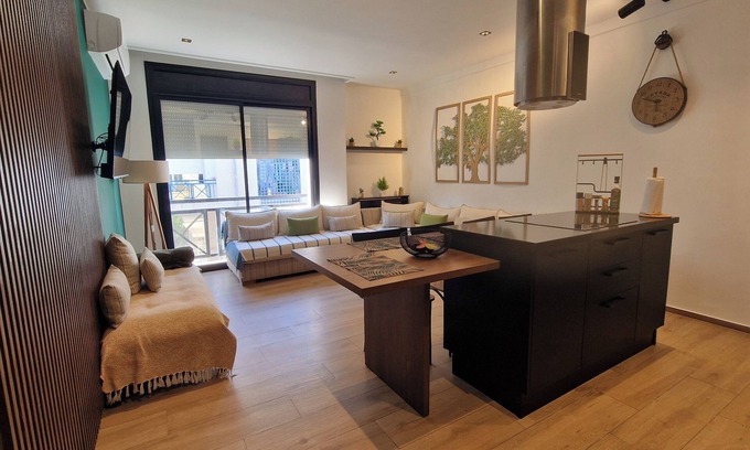 Les Berges du Lac Apartment | Captivating 2-Bed Apartment in Tunis