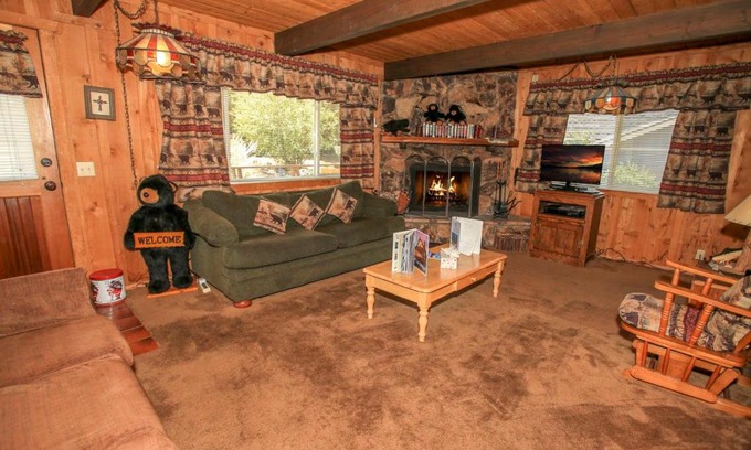 Big Bear House | Cardinal Ridge - Rustic cabin with stellar outdoor features! Wrap-around deck and large yard!