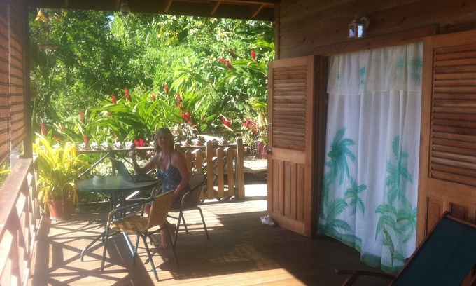 Castara Apartment | Carpe Diem Villa-"Green room" 1Bed/sleeps 2-Amazing sea views even from the bed!