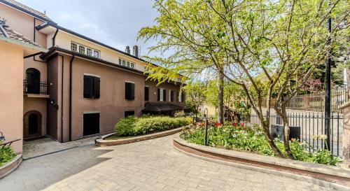 Carpegna House | Carpegna Town Suites