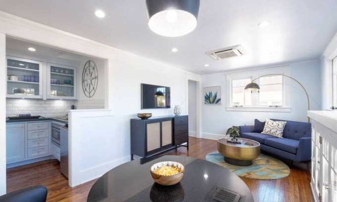 Mission Hills Apartment | Carriage House Apartment