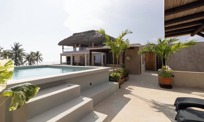 Los Tamarindos Hotel | Casa Arkana Zicatela by Grupo Amber