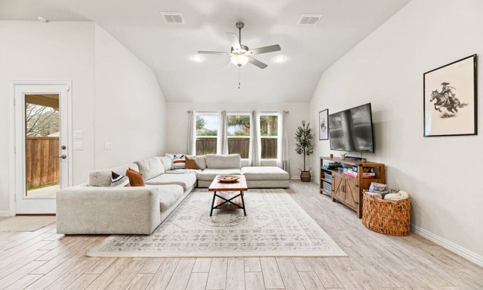 Fossil Creek House | Casa at Fossil Creek | 3BD, Office, Game Area