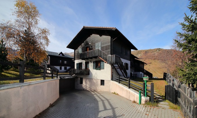 Teola Apartment | Casa Bianca, Livigno, Italy