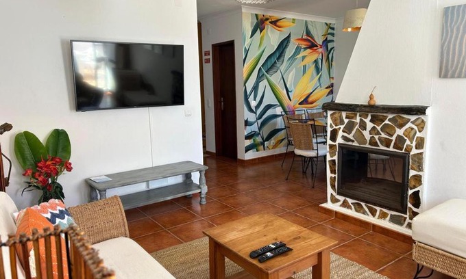 Zambujeira do Mar House | Casa com Cor