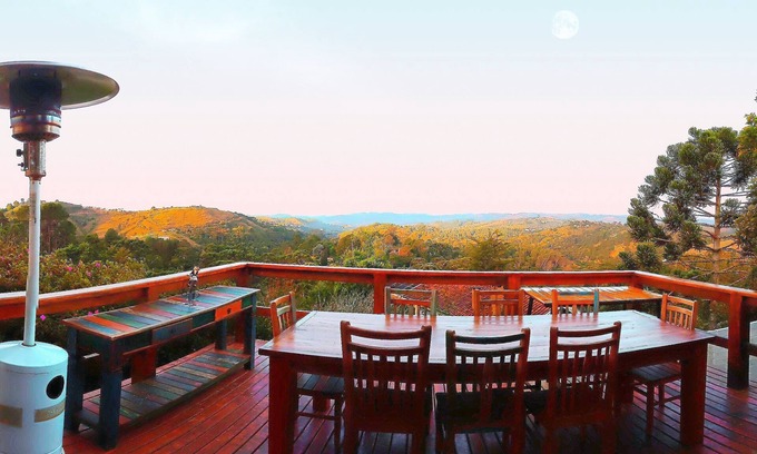 Jardim Europa House | Casa Completa Para Temporada em Campos do Jordão