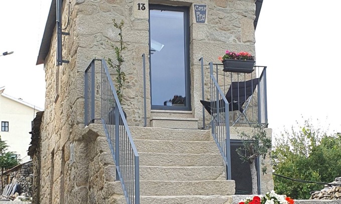 Candal House | Casa Completa de 2 Pisos, com Cozinha em Open Space