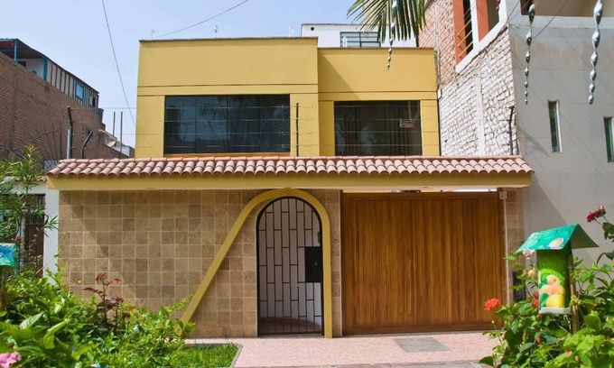 Huaraz House | Casa de Alojamiento Rosas Pampa