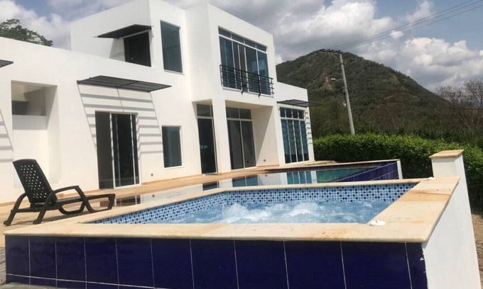 Apulo House | Casa de descanso en el mejor clima de Colombia