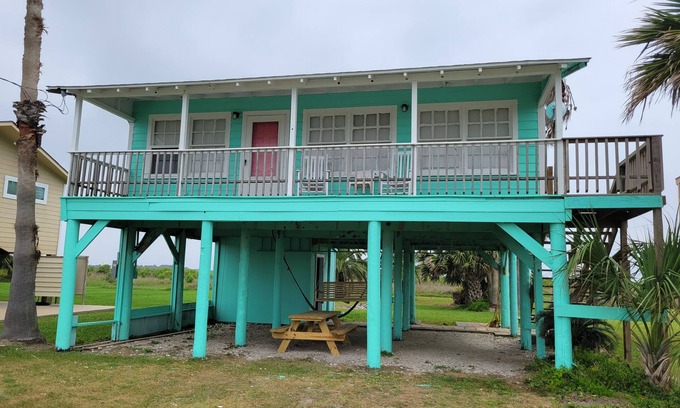 Matagorda House | Casa de la Costa - on Beach Front Dr