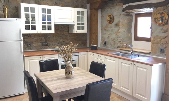 Valderredible Cottage | Casa de Piedra Encantadora