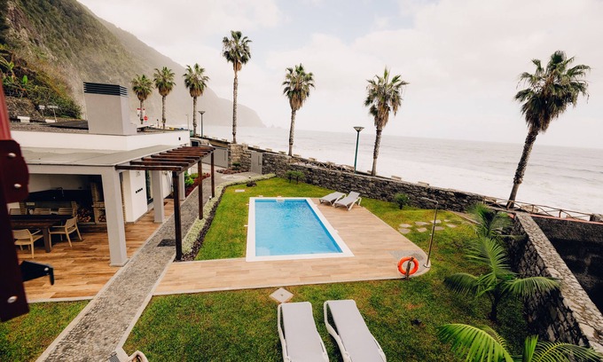 Porto Moniz Villa | Casa do Mar - Casas Calhau Miúdo