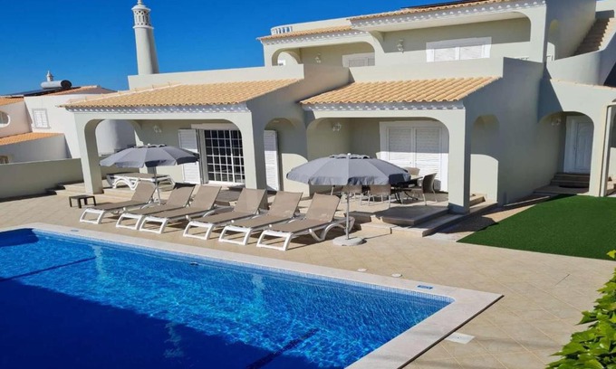 Castelo Villa | Casa dos Eucaliptos