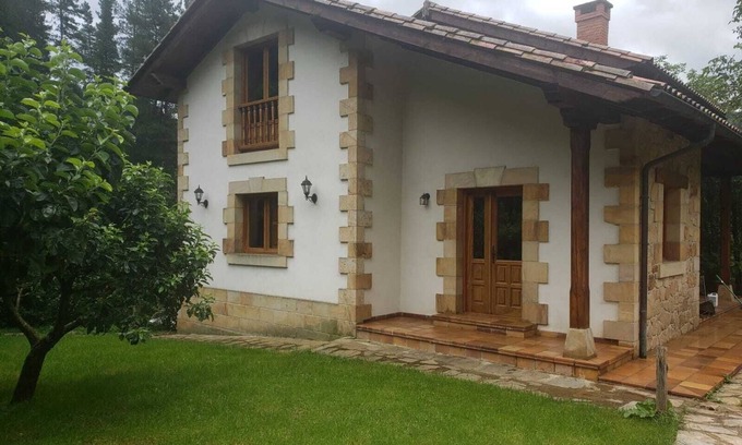 Arguebanes House | Casa el Viñadal, the viewpoint of the Picos de Europa.