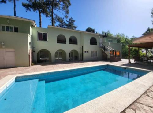 Carilo House | Casa en Cariló para 16 personas